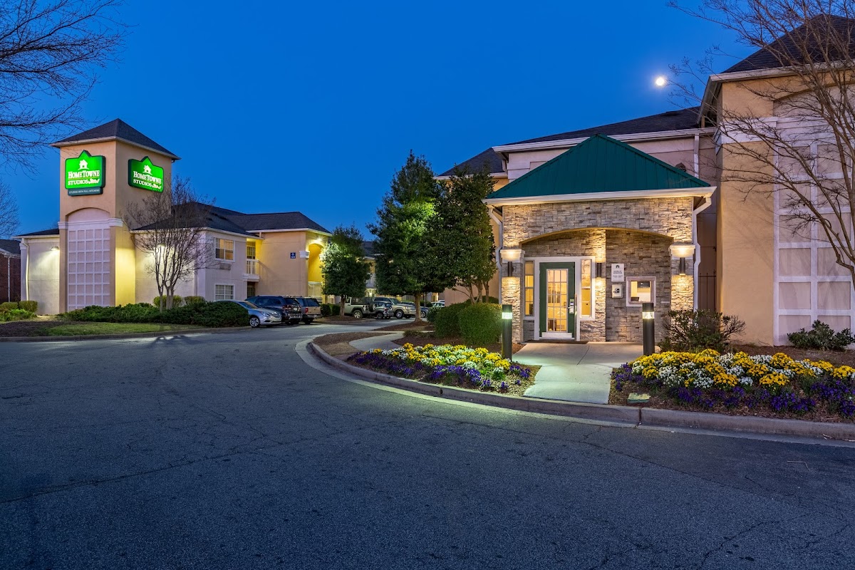 HomeTowne Studios Atlanta NE - Peachtree Corners