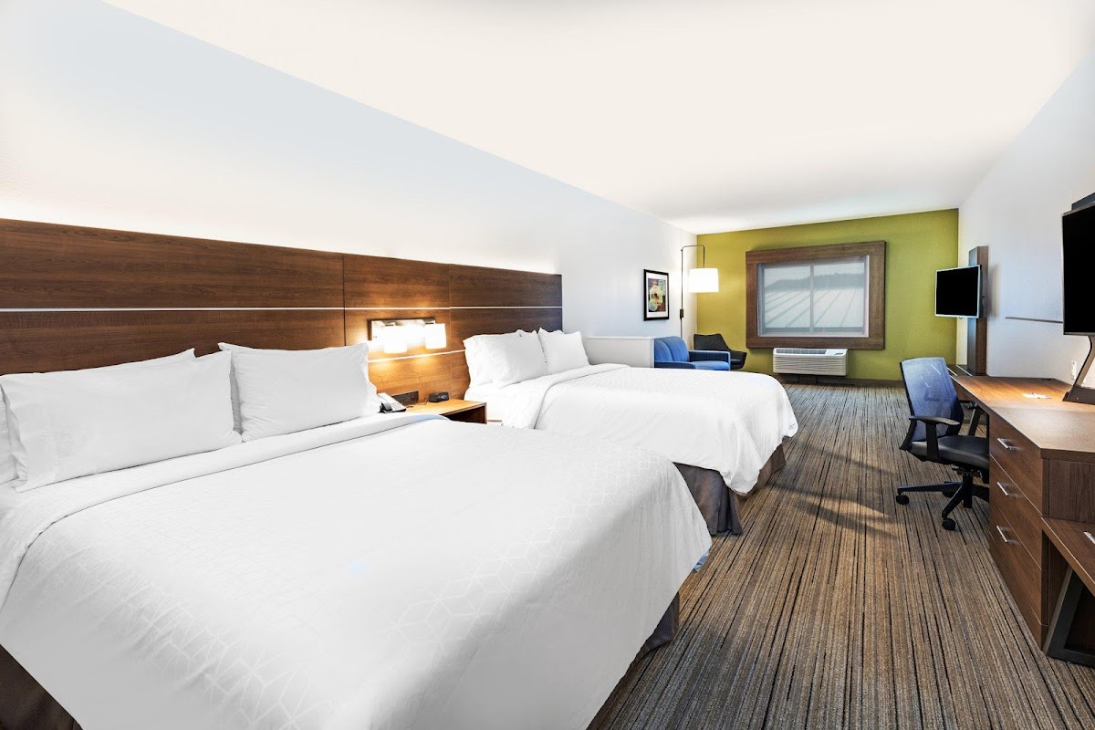 Holiday Inn Express & Suites Junction by IHG photo 2