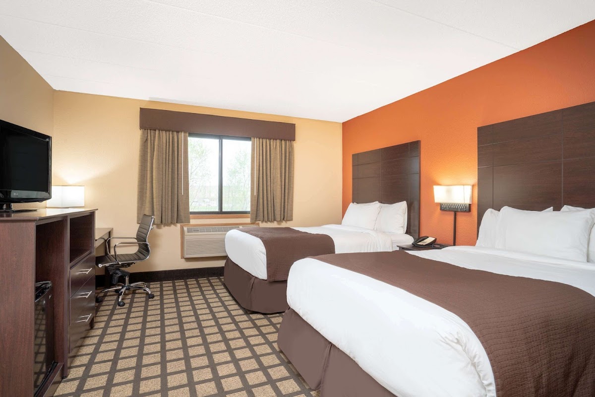 Baymont by Wyndham Lakeville photo 2