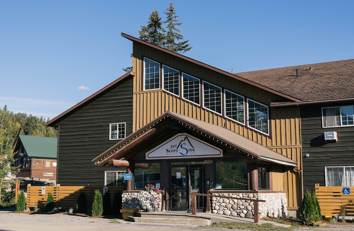 Fernie Slopeside Lodge