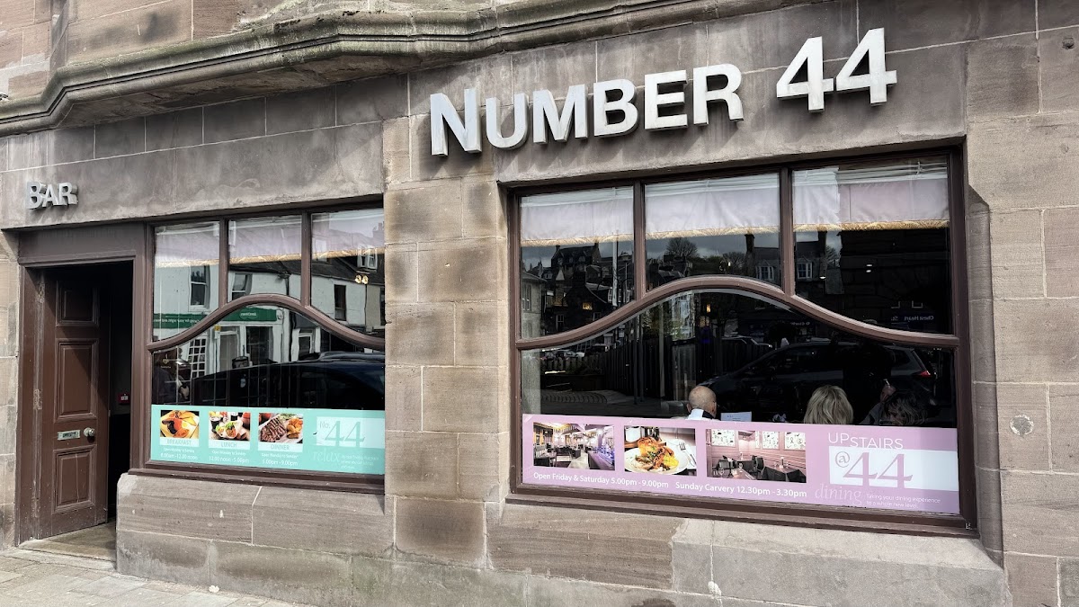 Number 44 Hotel & Bar