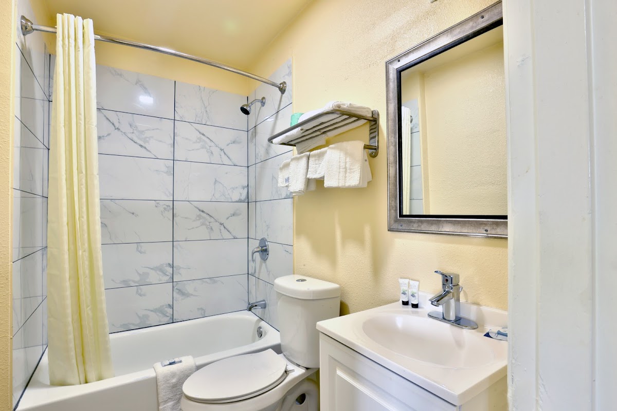 Americas Best Value Inn San Antonio Airport South photo 3