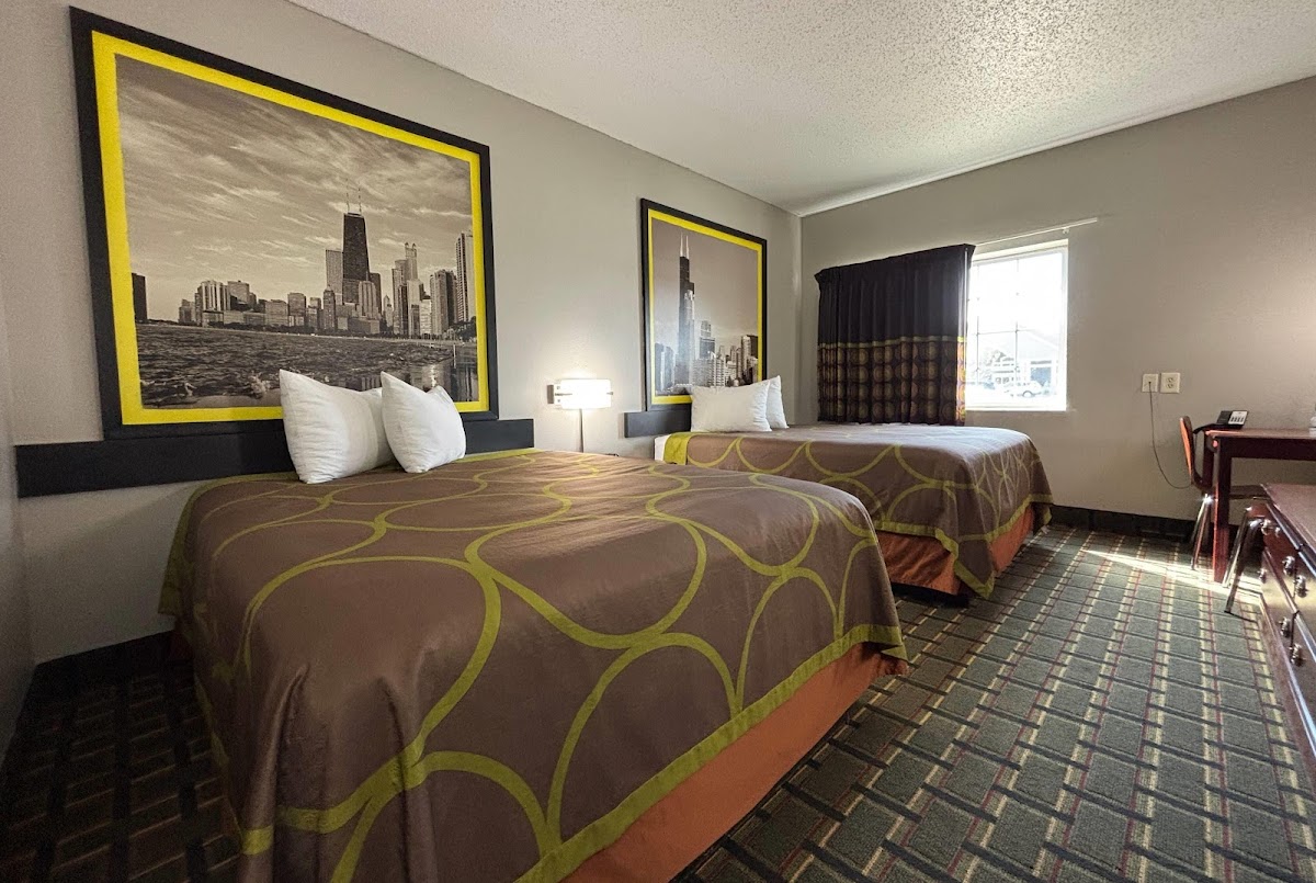 Super 8 by Wyndham Mt. Carmel IL photo 2