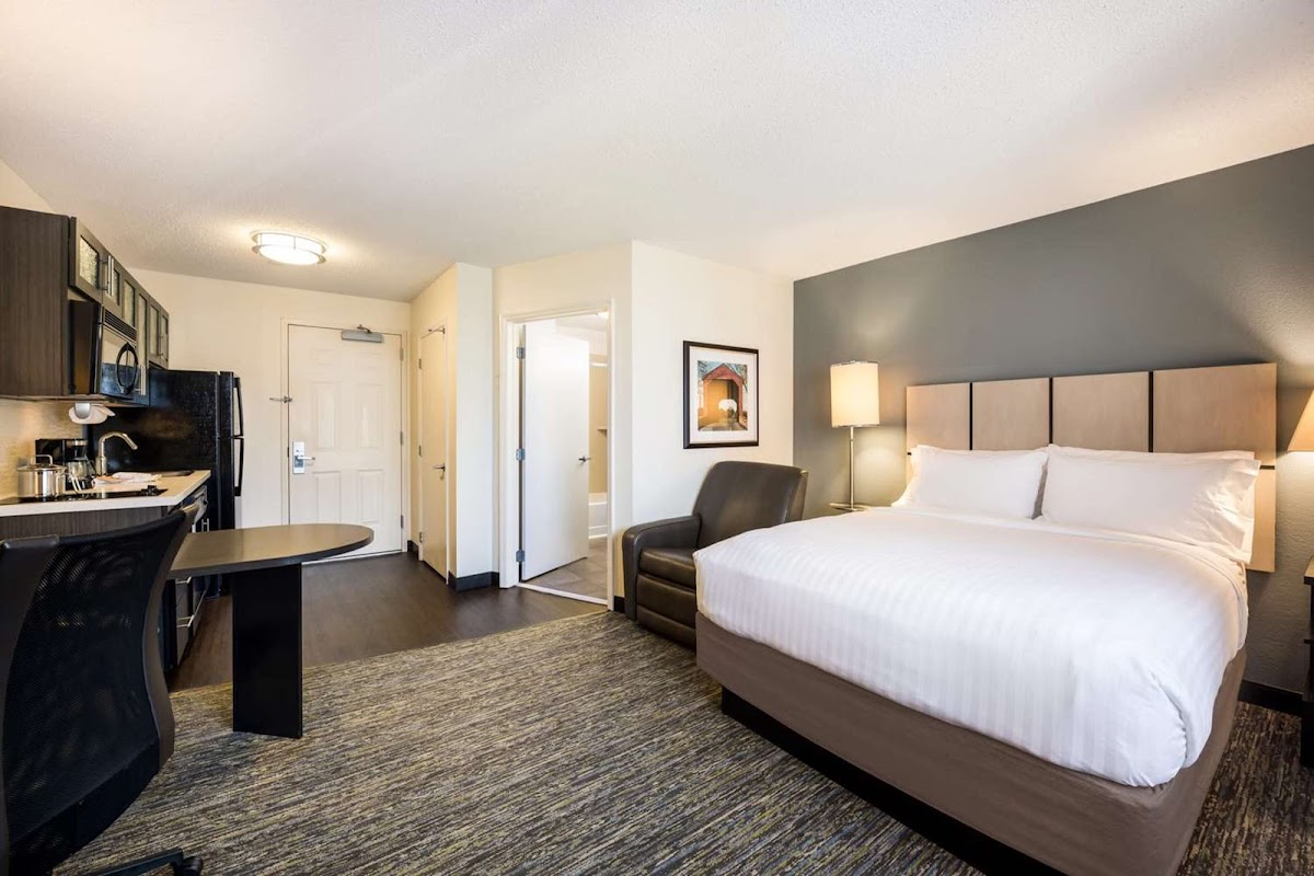 Sonesta Simply Suites Chicago Libertyville photo 2