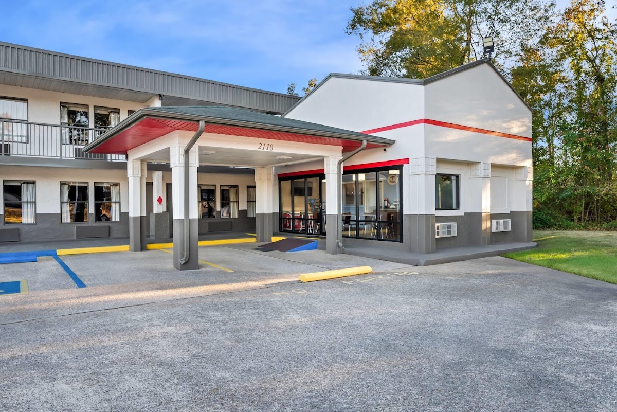 Super 8 by Wyndham Gadsden AL