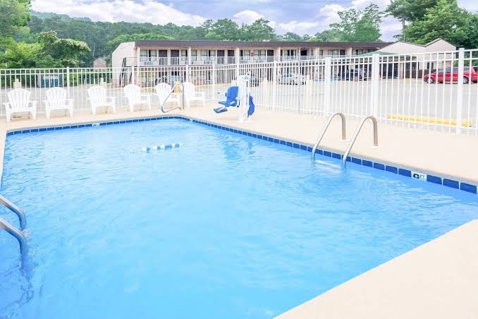 Super 8 by Wyndham Gadsden AL photo 3