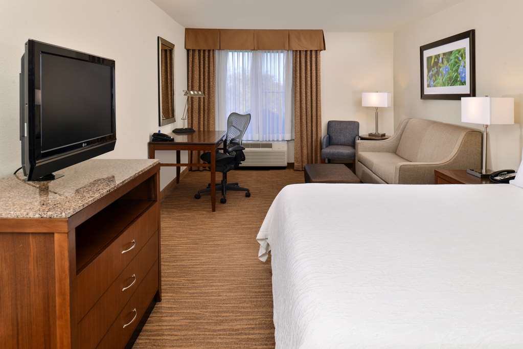 Hilton Garden Inn Dallas/Addison photo 2