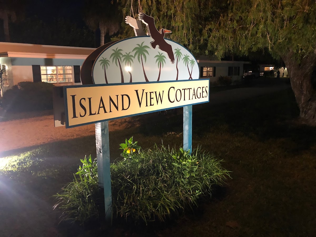 Island View Cottages