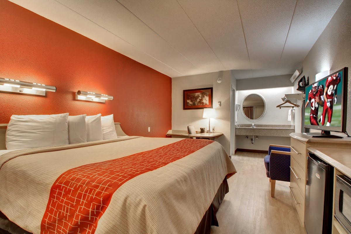 Red Roof Inn St Louis – Westport/ Maryland Heights photo 2