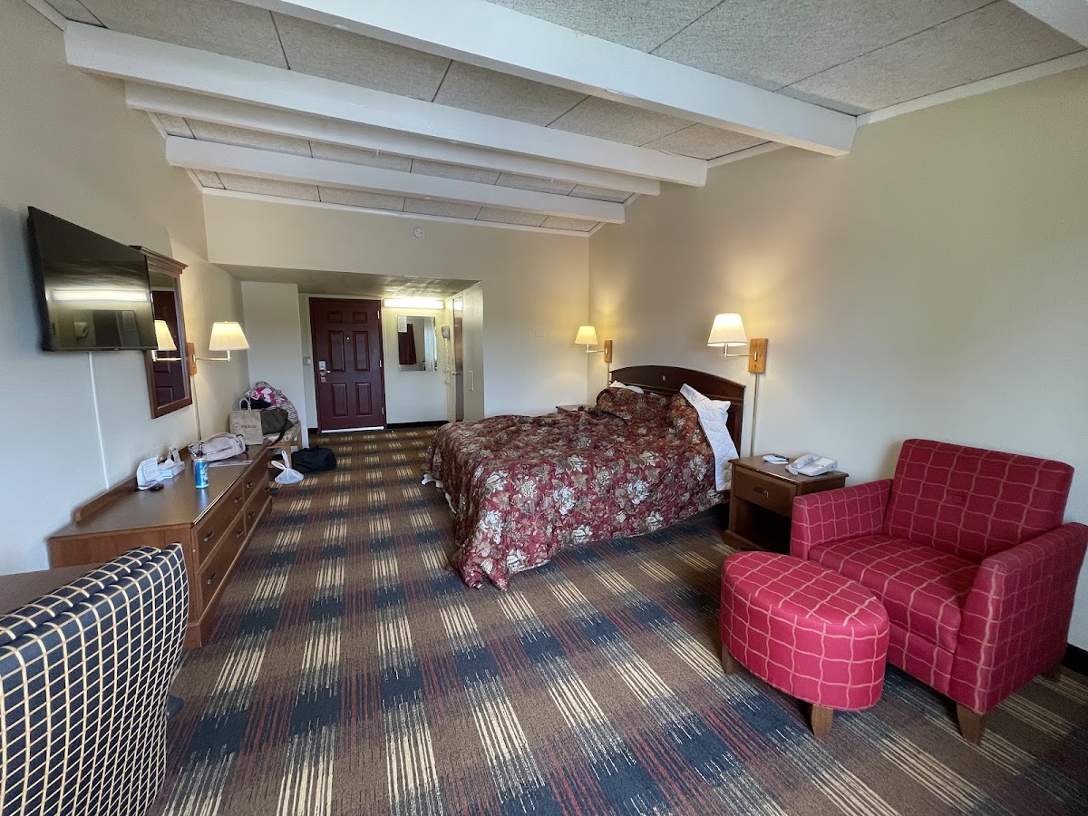 Red Carpet Inn North Syracuse, NY photo 2