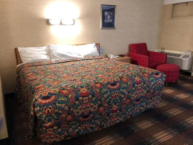 Red Carpet Inn North Syracuse, NY photo 3