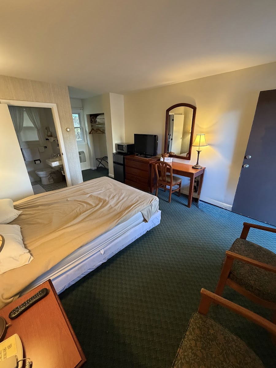 Hill-Brook Motel photo 2