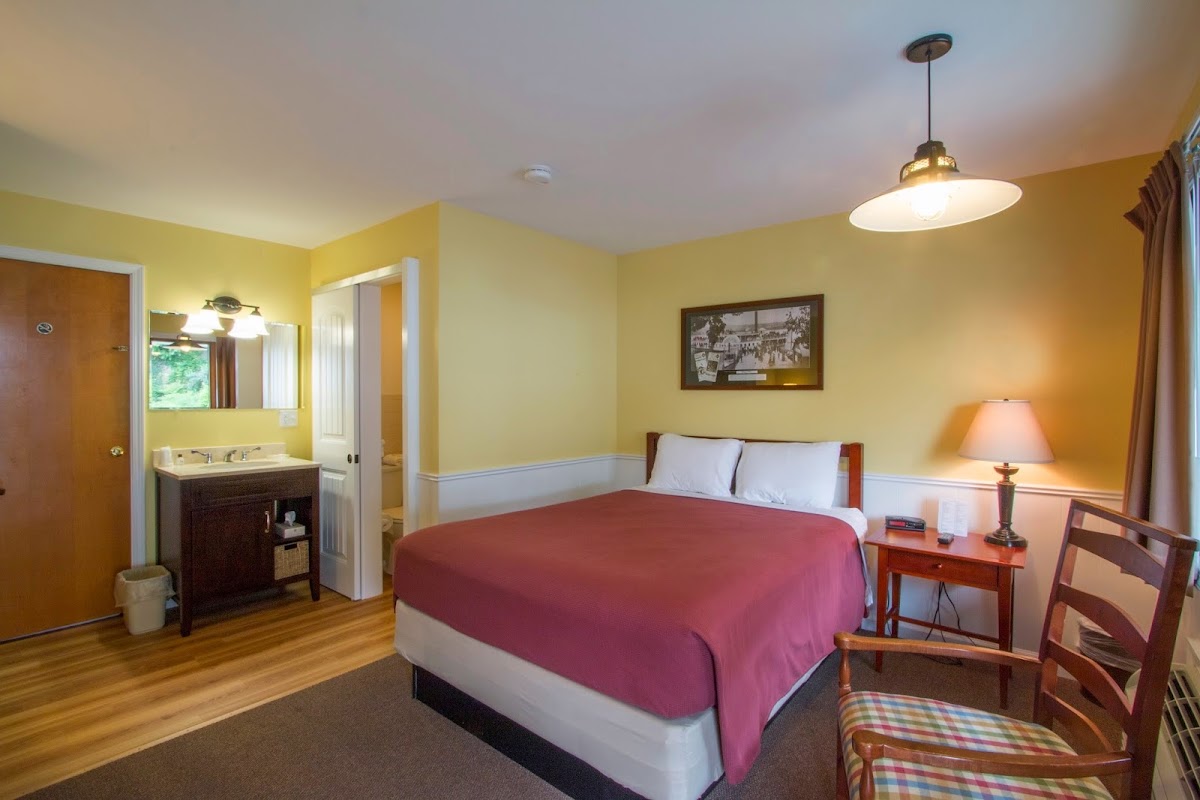 Keuka Lakeside Inn photo 2
