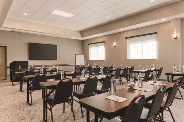 Country Inn & Suites by Radisson, Grand Rapids East, MI photo 3