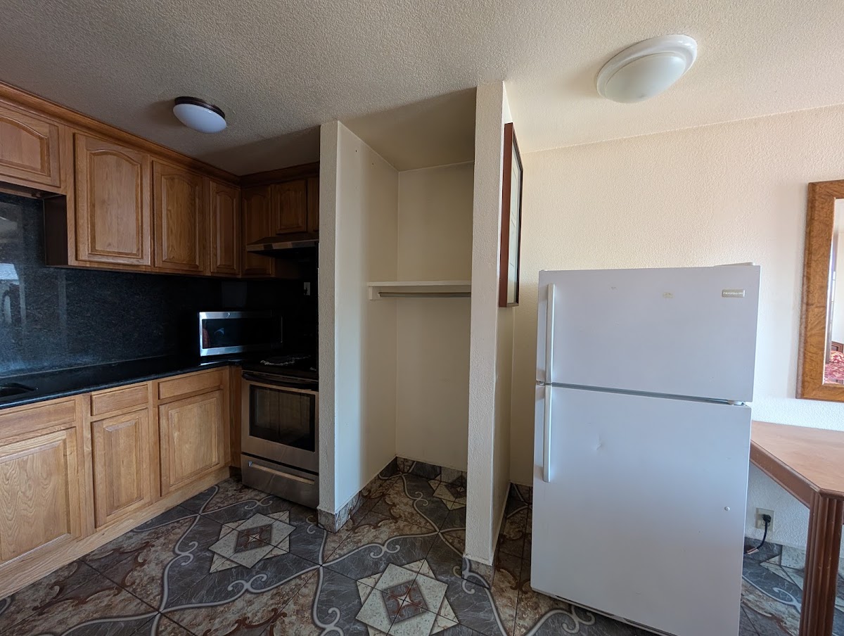 Emil's Motel & Storage photo 3