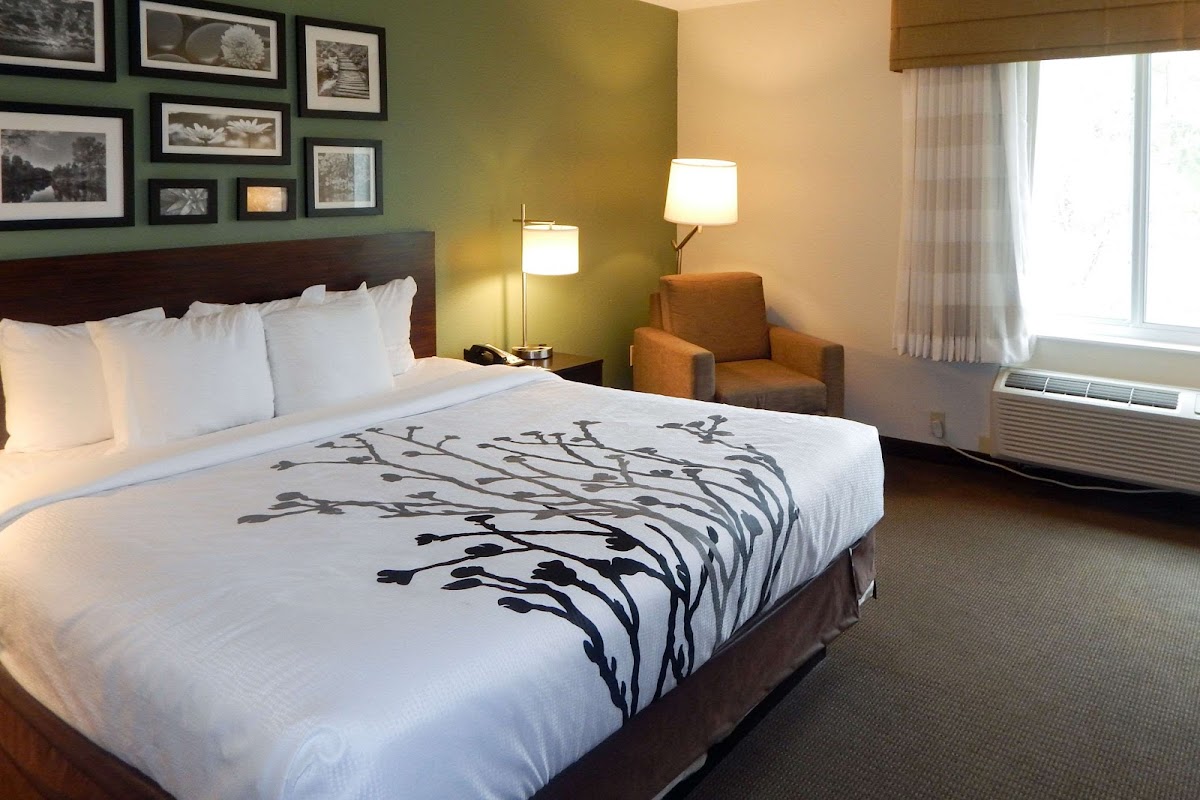 Sleep Inn & Suites Evergreen I-65 photo 2