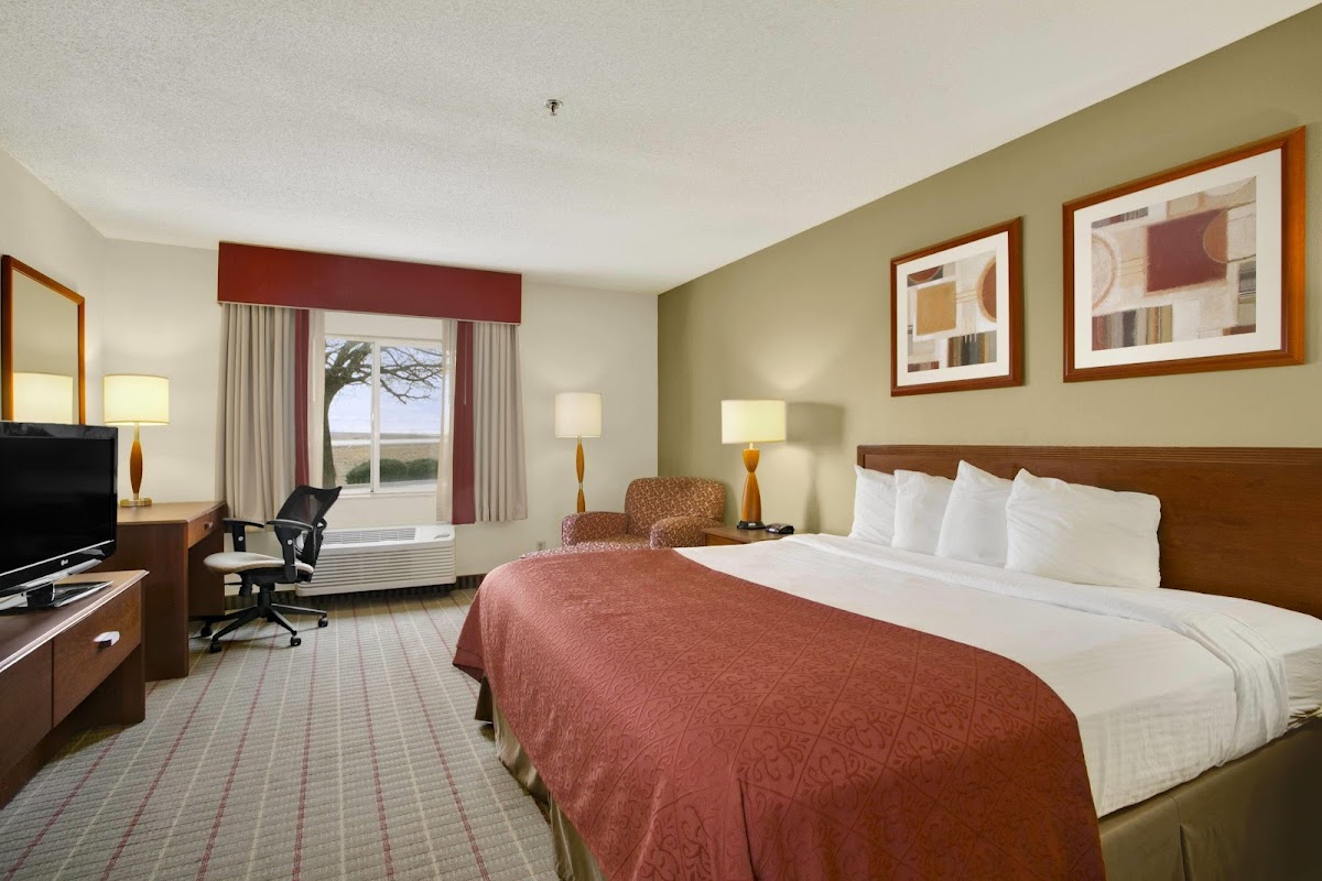 Baymont by Wyndham Evansville North/Haubstadt photo 2