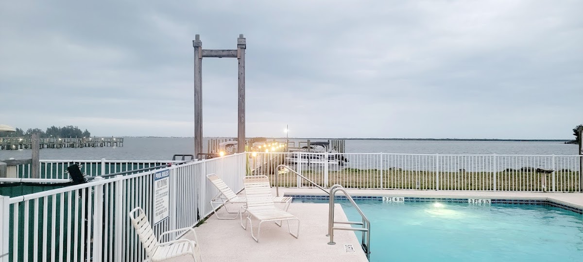 Sportsman's Lodge & Marina photo 3