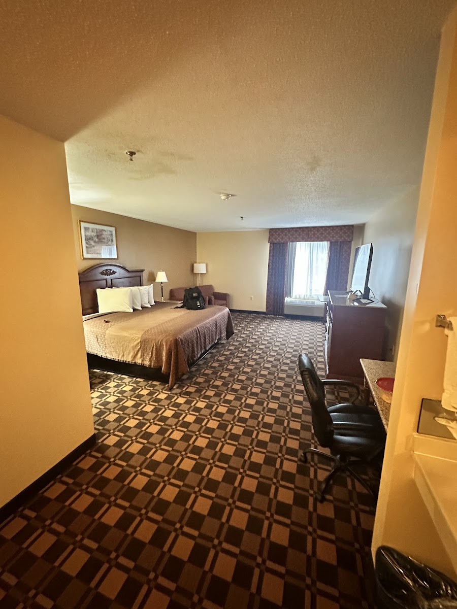 Cabot Inn & Suites photo 2