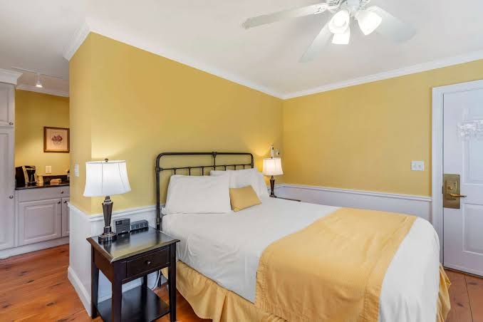 Essex Street Inn photo 2