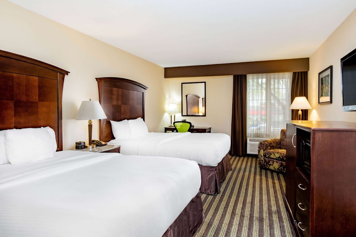 La Quinta Inn & Suites by Wyndham Fowler photo 2