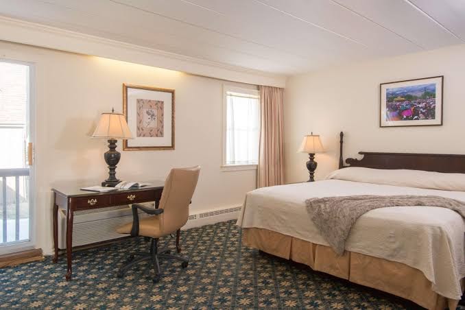 The Middlebury Inn photo 3