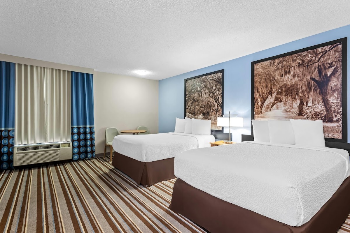 Super 8 by Wyndham Valdosta GA I-75 photo 3