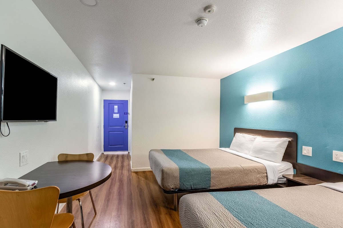 Motel 6 Fountain Valley, CA - Huntington Beach Area photo 2