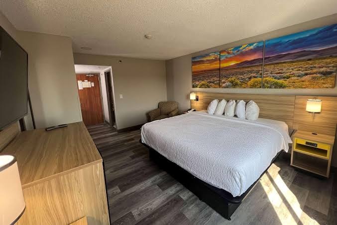 Days Inn by Wyndham Tulsa Central photo 2