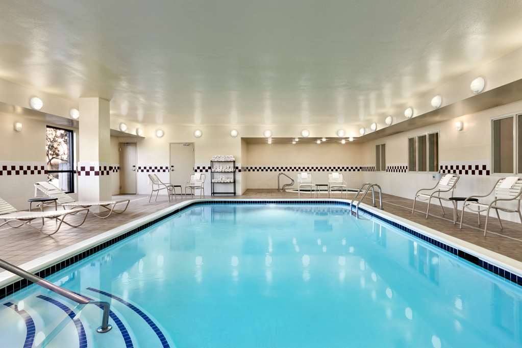 Hampton Inn Houston-Willowbrook Mall photo 3