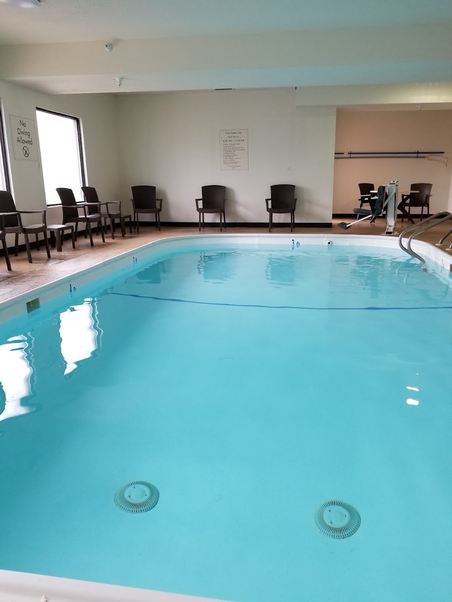 Comfort Inn & Suites near Tinley Park Amphitheater photo 3