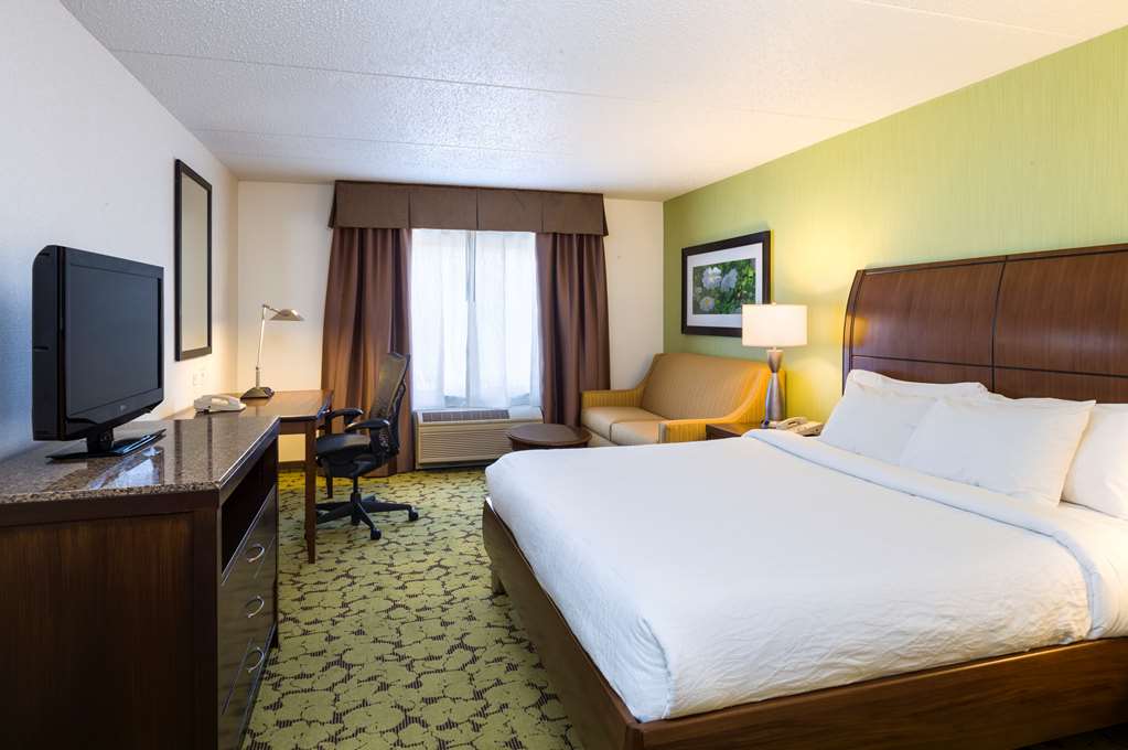 Hilton Garden Inn Edison/Raritan Center photo 2