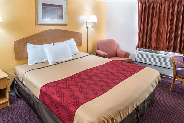 Rodeway Inn & Suites Austin I-90 photo 2