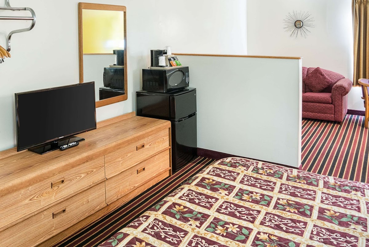 Rodeway Inn & Suites Austin I-90 photo 3