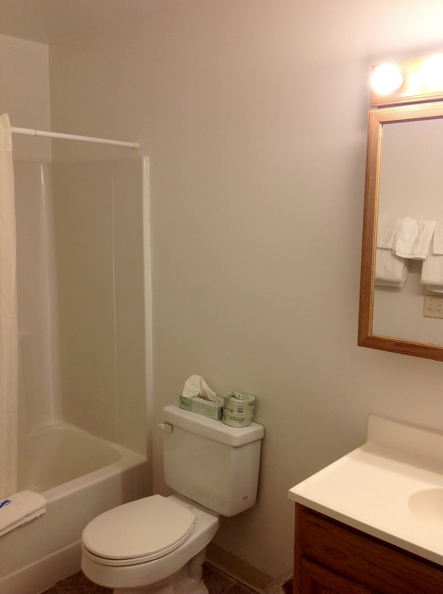 Relax Inn - Webster photo 3