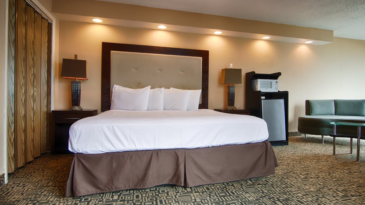 Captain's Quarters Resort photo 2