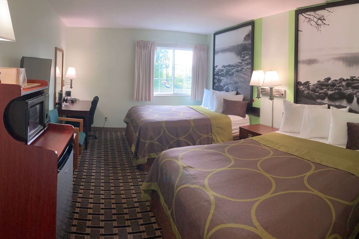 Super 8 by Wyndham Chisago City photo 2