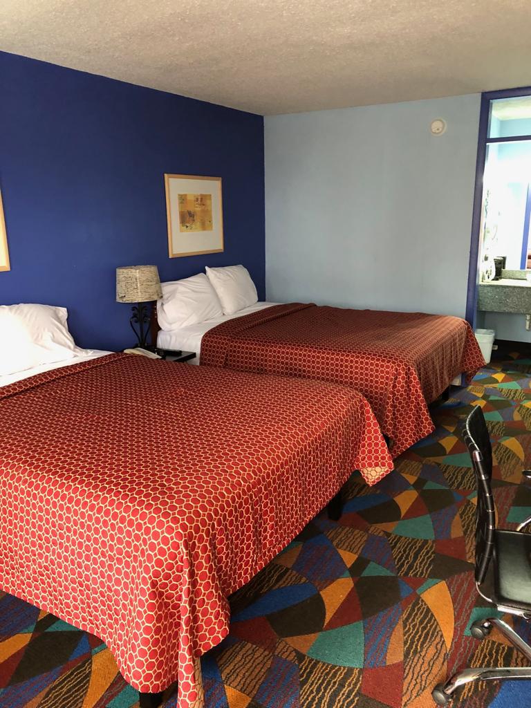Shelbyville Inn photo 2