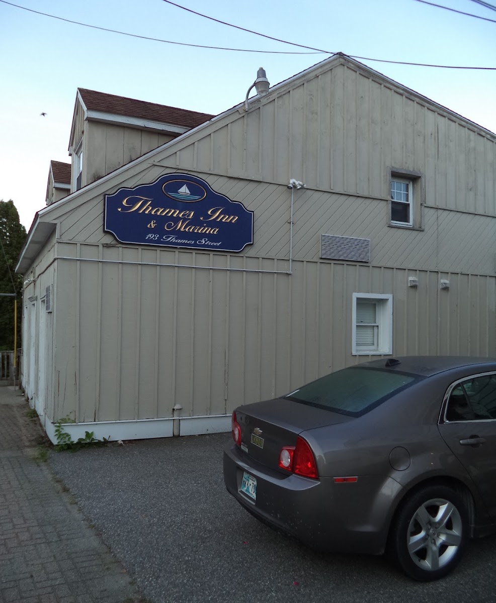 Thames Inn & Marina photo 3