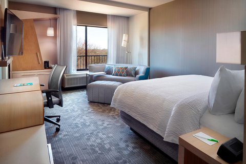Courtyard by Marriott LaGrange photo 2