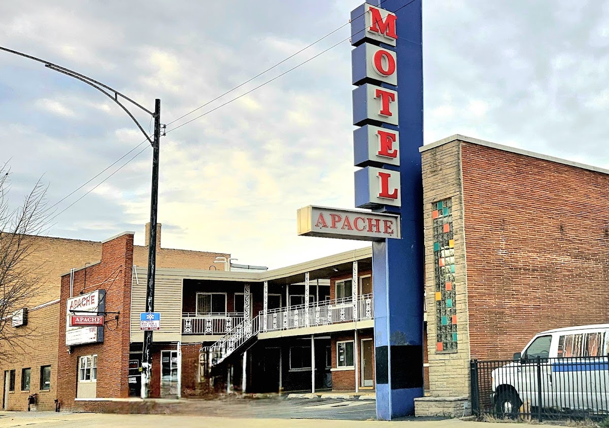 Apache Motel