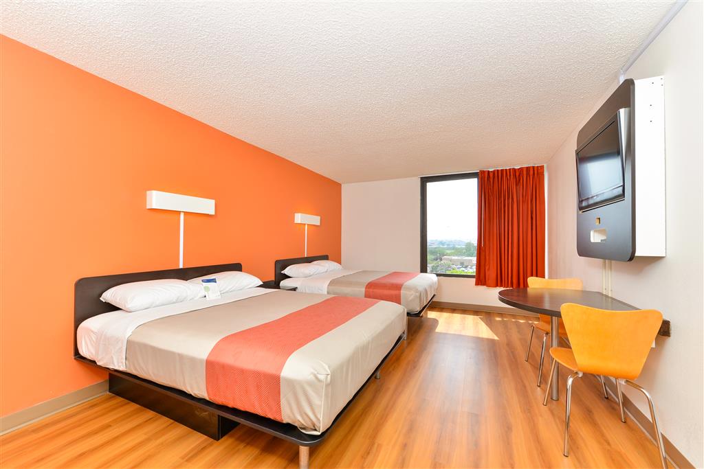 Motel 6 Fort Worth, TX - Downtown East photo 3