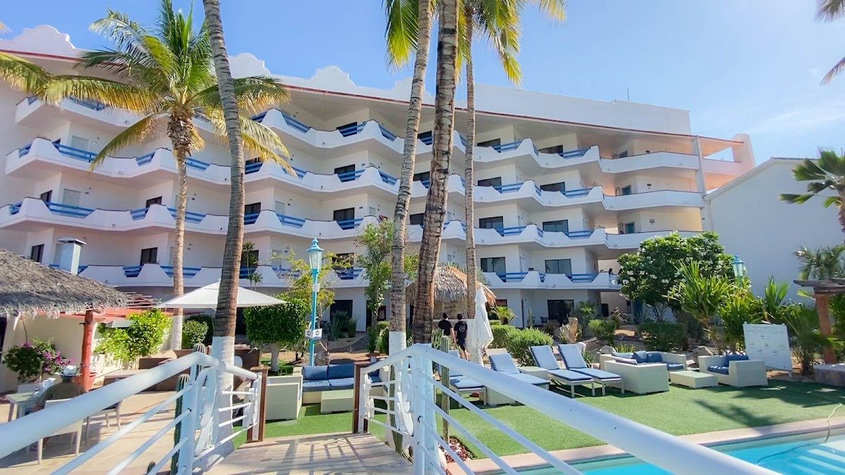 The Westmarine Waterfront Hotel