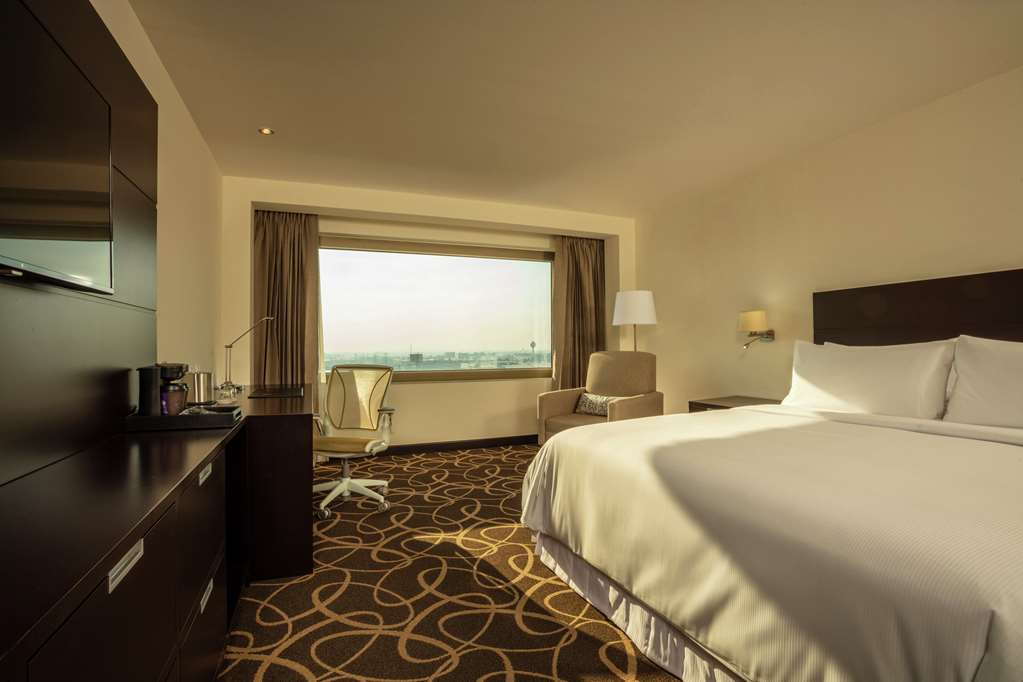 DoubleTree by Hilton Toluca photo 3