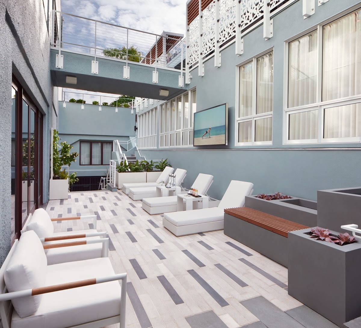 Casa Madrona Hotel & Spa photo 2