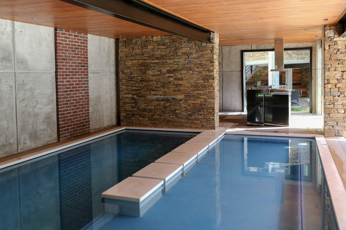 SF SUITES