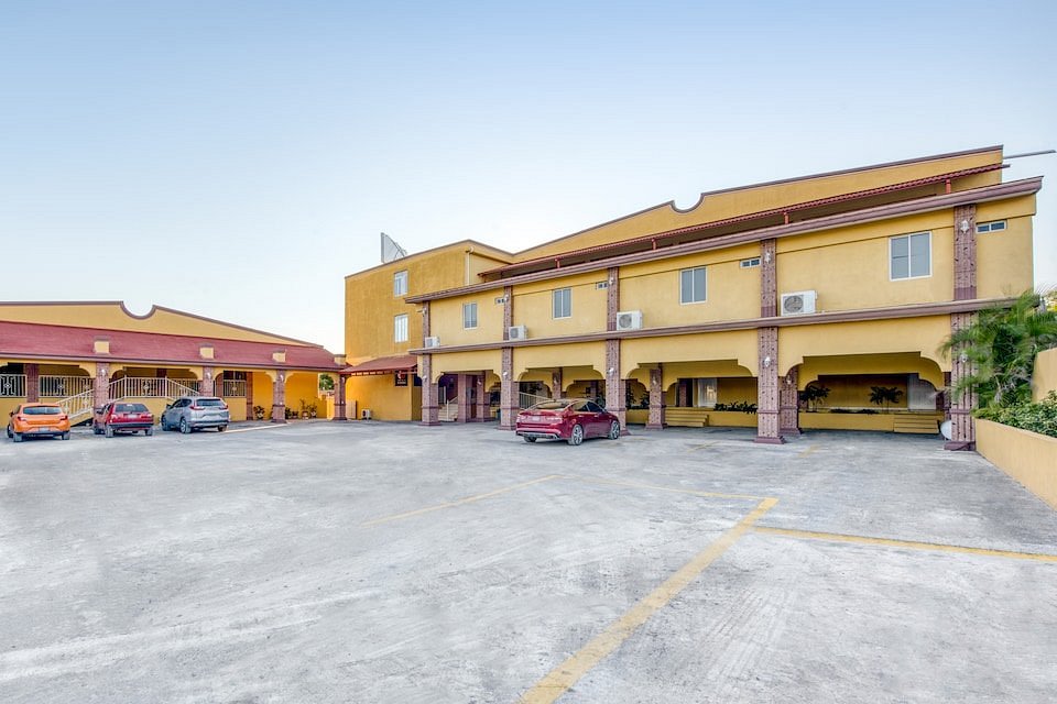 Capital O Hotel Villa Escondida