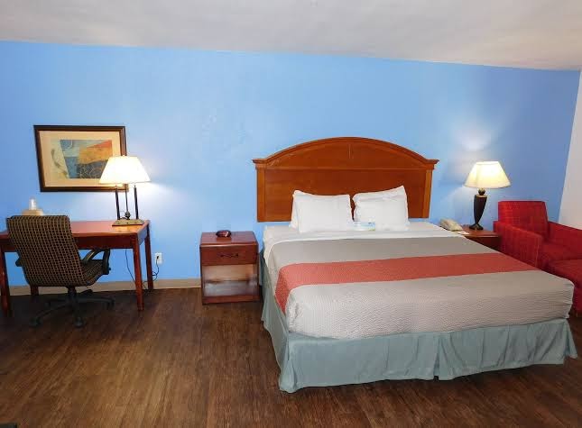 Days Inn by Wyndham Oklahoma City NW Expressway photo 2