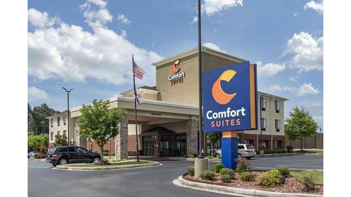 Comfort Suites Pell City near Logan Martin Lake