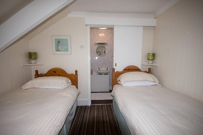 Poppys Guest House photo 2
